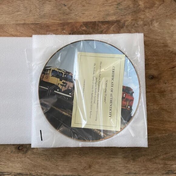 NEW BNSF 2020 Celebrating 25 Years Commemorative Collector Porcelain Plate - Picture 5 of 10